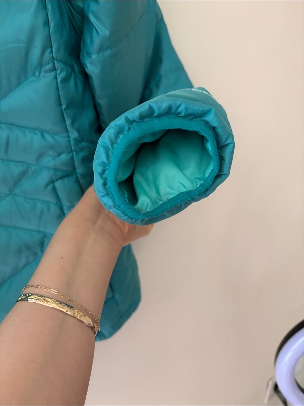 The North Face Women's Teal 550 Puffer Jacket - Picture 10 of 16